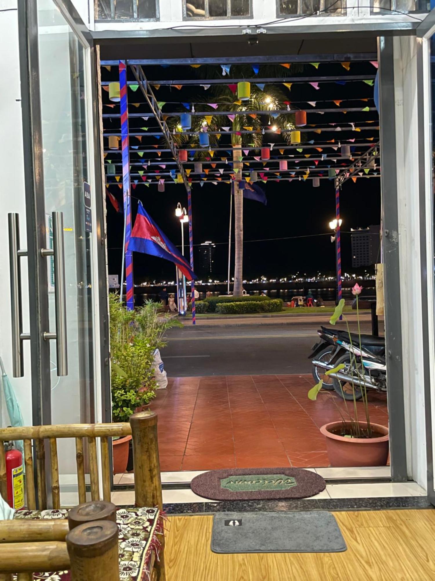 4 Rivers Hotel Пном Пен Екстериор снимка