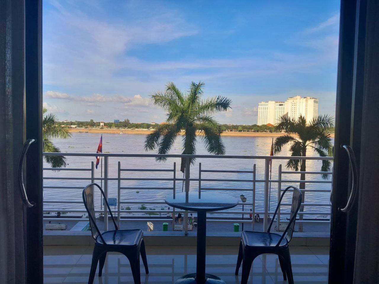 4 Rivers Hotel Пном Пен Екстериор снимка