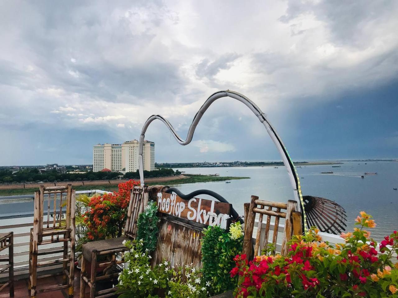 4 Rivers Hotel Пном Пен Екстериор снимка